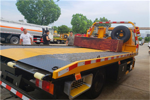 云和附近拖车电话号码服务